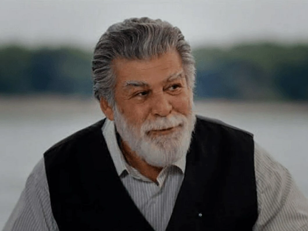 Cemil Özbayer hayatını kaybetti! Türk Tiyatrosu'nun değerli isminden acı haber