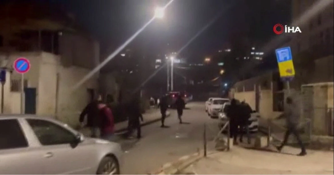 Fanatik İsrailliler Filistinli aileye saldırdı: Çok sayıda kişi yaralı