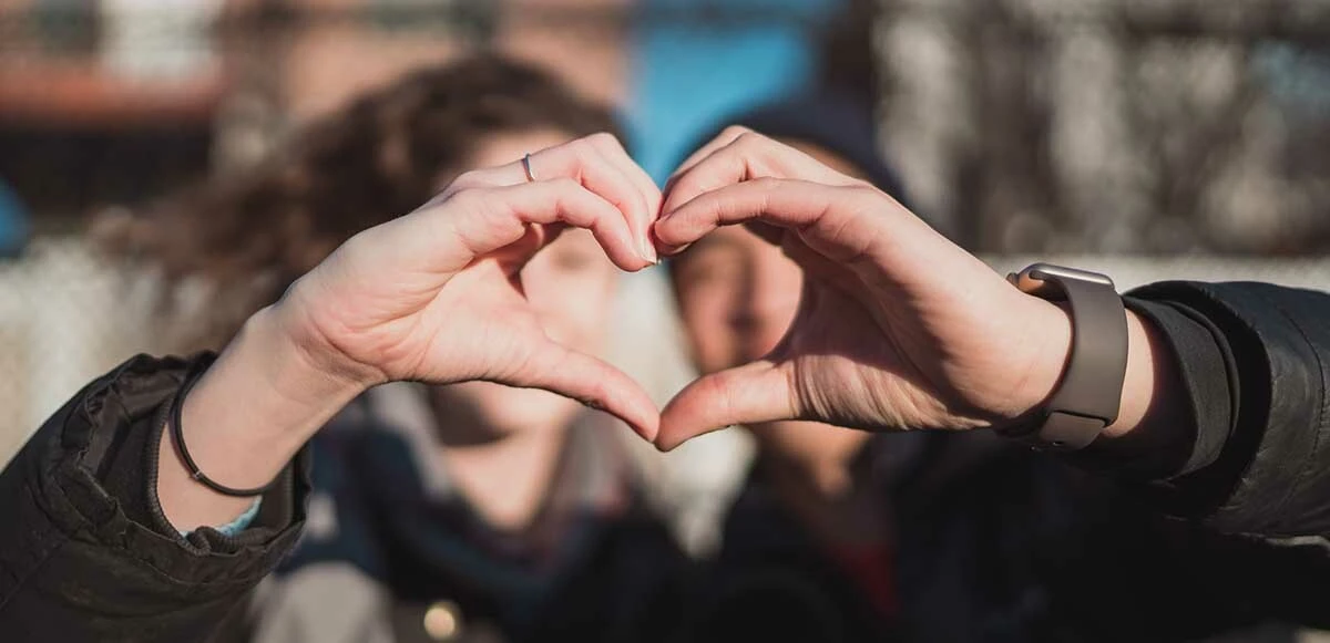 14 Şubat Sevgililer Günü mesajları: WhatsApp, çiçek kartı, hediye notu için unutulmaz mesajlar