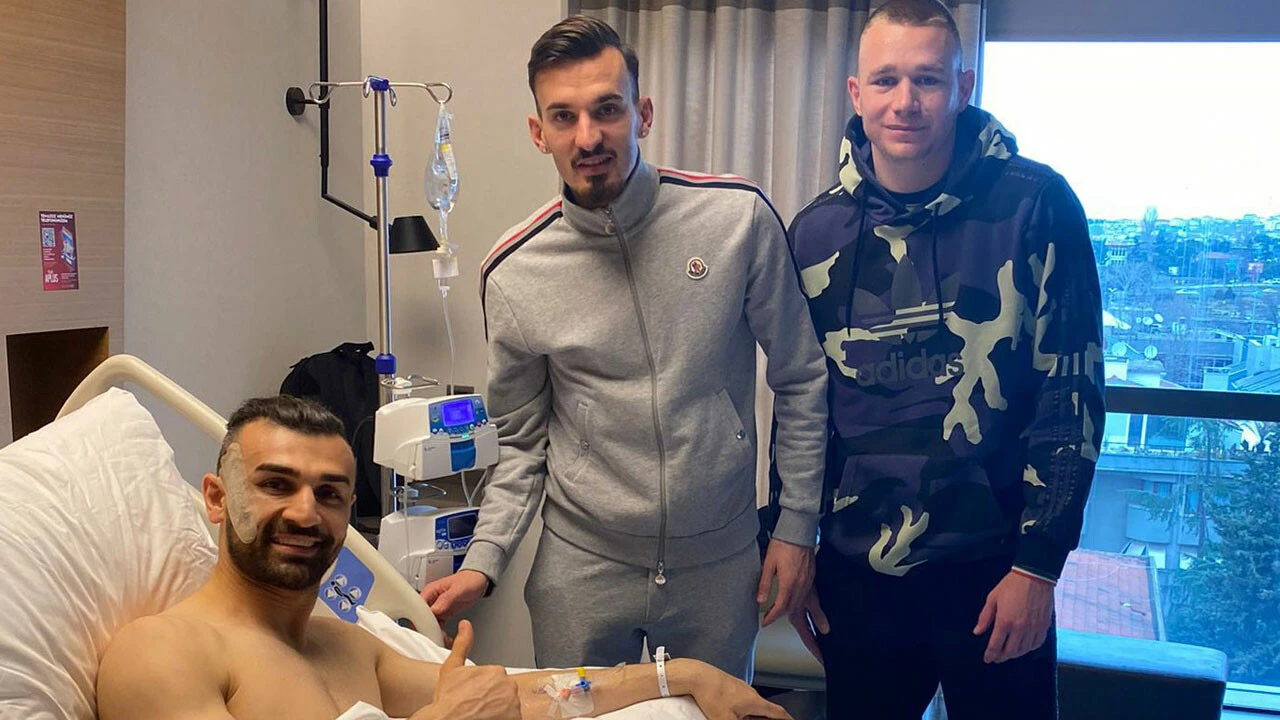 Fenerbahçeli golcü oyuncu Serdar Dursun ameliyat oldu