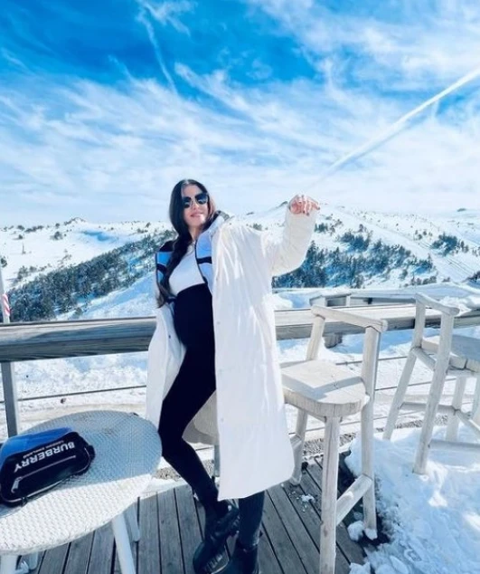 Kıvanç Tatlıtuğ’un eşi Başak Dizer'in paylaşımı sosyal medyayı salladı: Bebek göründü