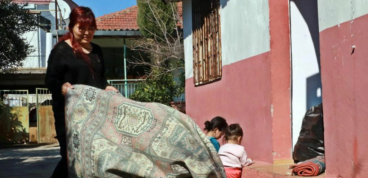 Şiddet mağduru Kırgız kadın 3 çocuğuyla sokakta kaldı