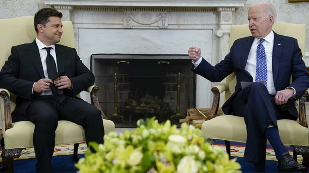 Ukrayna Devlet Başkanı Vladimir Zelenskiy, ABD Başkanı Joe Biden'ı Kiev'e çağırdı