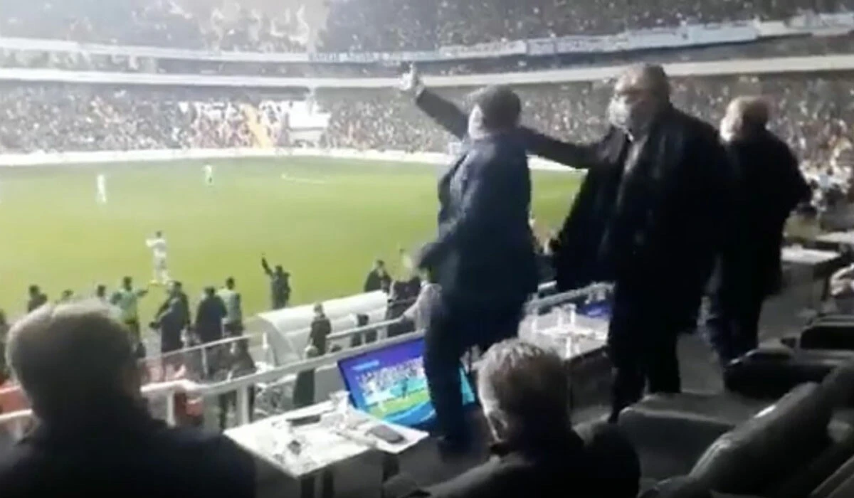 Murat Sancak protokolde çılgına döndü! Kimse sakinleştiremedi, TV’yi fırlattı