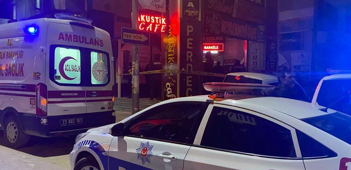 Kız arkadaşıyla tartışıp kafasına silah dayadı! Dehşet saçan şüpheli 4 saatte ikna edildi