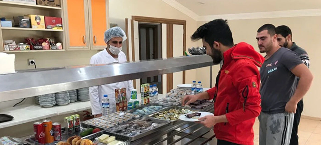 KYK beslenme yardımı arttı mı, yurt yemek ücreti ne kadar oldu, kaç TL? Yemek yardımında artış!
