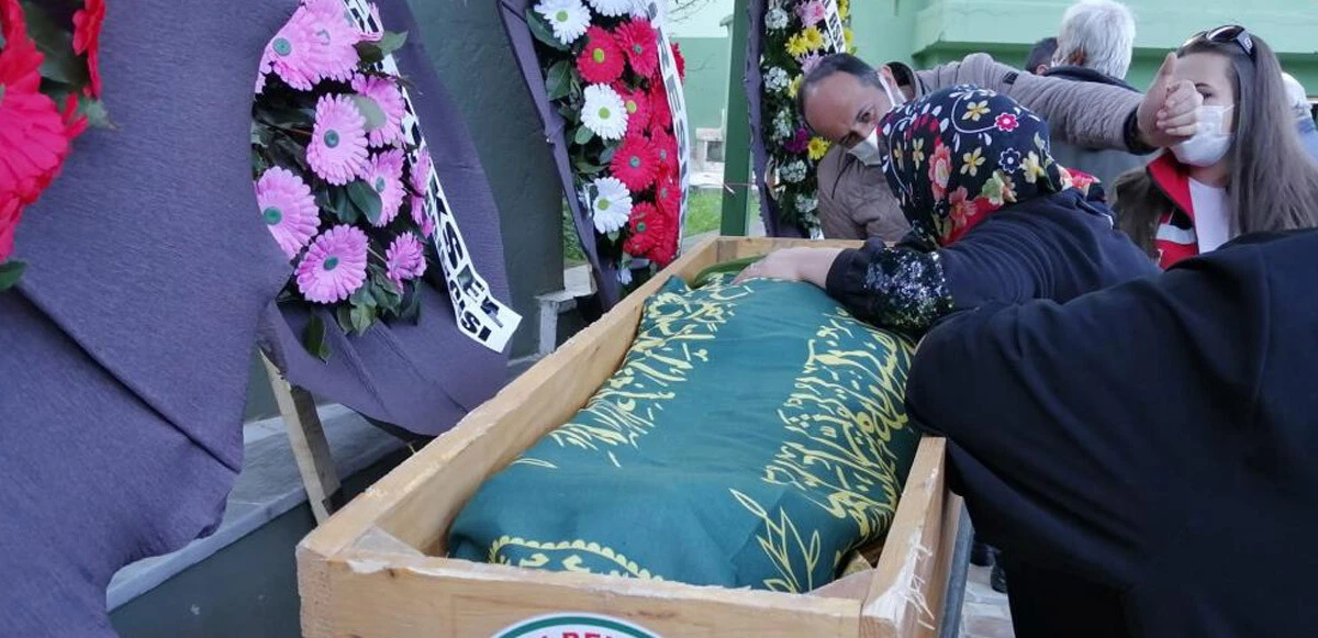 Eski nişanlısı tarafından vahşice öldürülen Sıla Şentürk'e veda