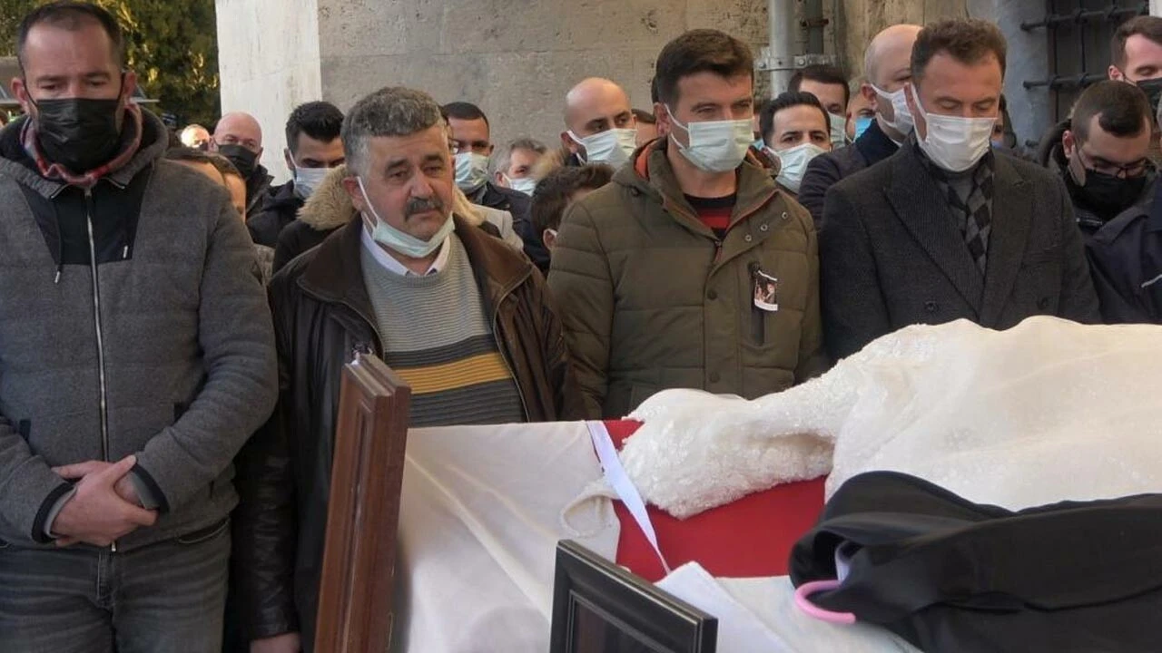 Bu acıya yürek dayanmaz! Yeni evli çift kazada can verdi, gelinlik ve damatlık tabutlarına örtü oldu