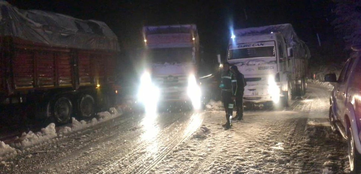 Son dakika! Konya'da tur otobüsü devrildi, çok sayıda ölü ve yaralı var