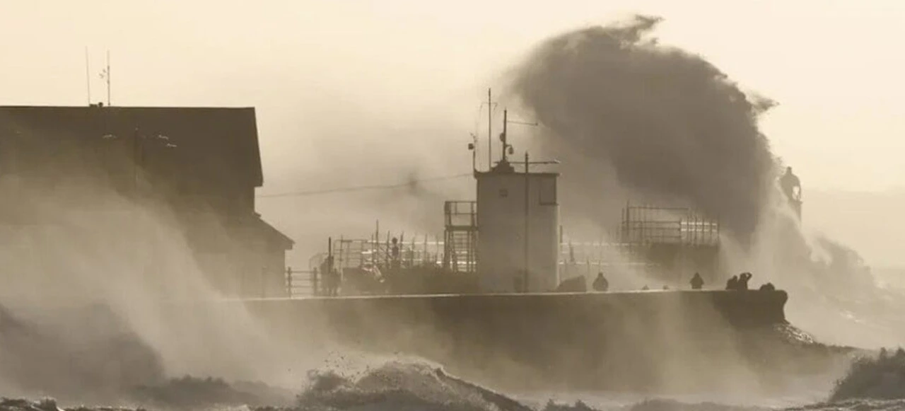 Avrupa'daki kasırgaya neden "Zeynep" adı verildi? "Eunice Kasırgası" nedir? Avrupa'da kırmızı alarm!