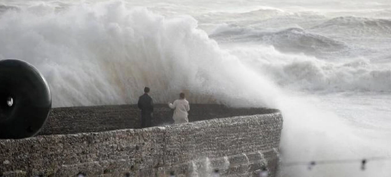 Avrupa'daki kasırgaya neden "Zeynep" adı verildi? "Eunice Kasırgası" nedir? Avrupa'da kırmızı alarm!