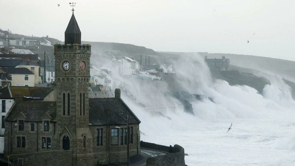 'Zeynep' Kasırgası yüzünden Avrupa'da 16 kişi öldü