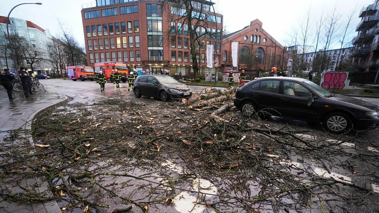 'Zeynep' Kasırgası yüzünden Avrupa'da 16 kişi öldü