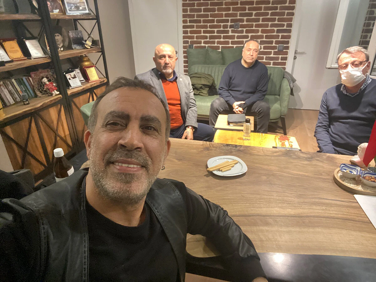 Migros çalışanlarının eyleminde mutlu son! Haluk Levent arabulucu oldu taraflar uzlaşma sağladı