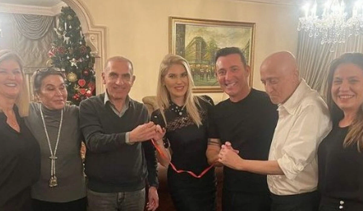 Mustafa Sandal yeniden nikah masasına oturuyor! Melis Sütşurup ile nişanlandı