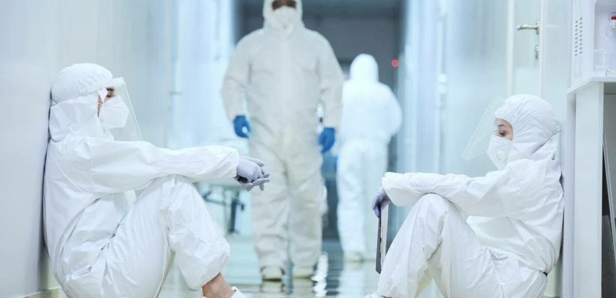 Çiçek virüsü nedir, belirtileri neler? Çiçek virüsü aşısı var mı? Bill Gates’ten korkutan açıklama