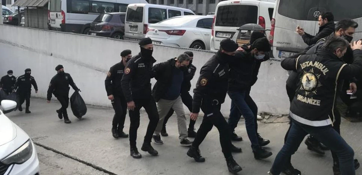 Polisler poşetlerle taşıdı! Halil Falyalı cinayetinin şüphelileri adliyeye sevk edildi