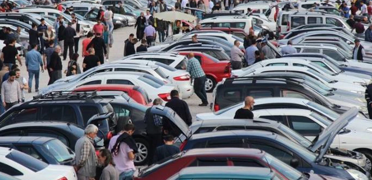 İkinci el otomobil piyasası selektör yaktı: Herkesin gözü kulağı yeni düzenlemede