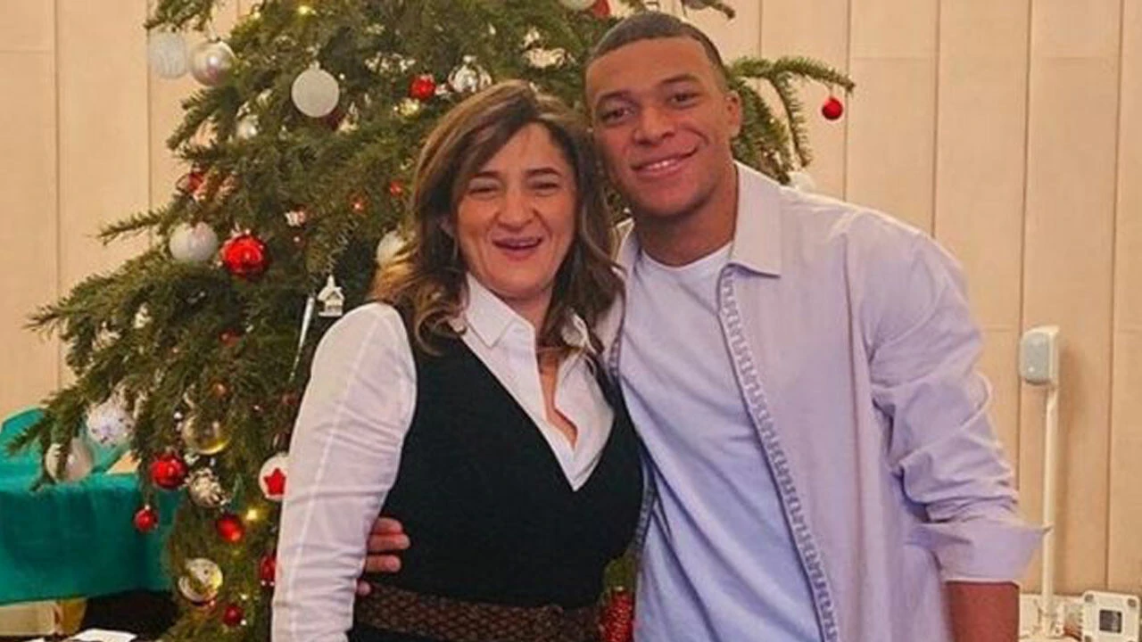 Kylian Mbappe'in Real Madrid transferine dev engel! Annesi izin vermiyor...