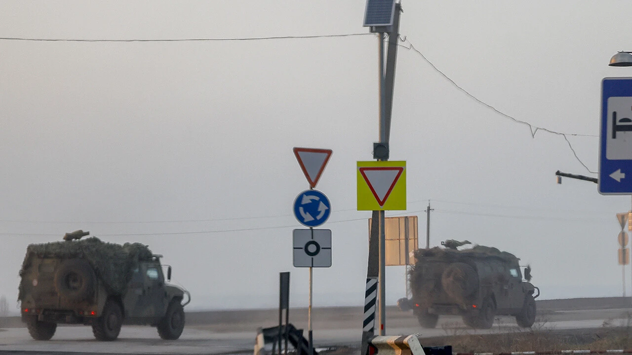 Rus ordusuna ait tanklar Donbas'ta görüldü! Ayrılıkçılar Putin'den askeri yardım istedi