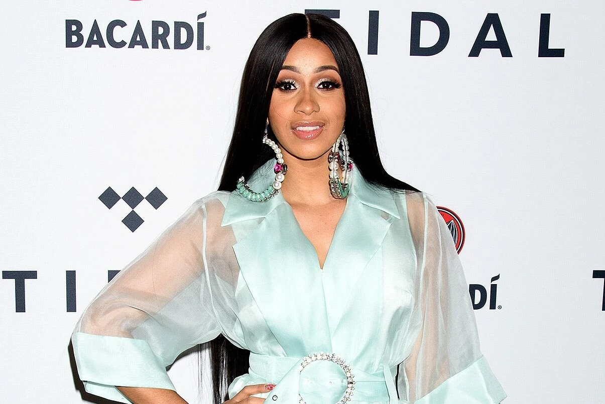 Cardi B Ukrayna krizinde dünya liderlerini eleştirdi