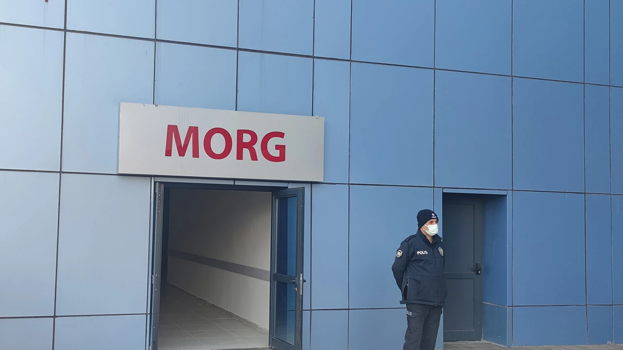 Boşanmak istediği eşi tarafından öldürüldü