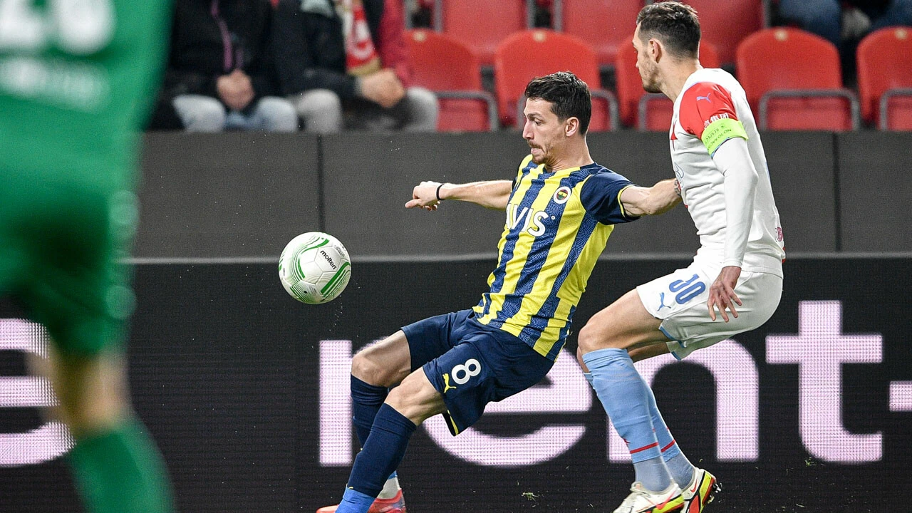 Fenerbahçe Avrupa kupalarına veda etti: Maç sonucu: Slavia Prag 3-2 Fenerbahçe