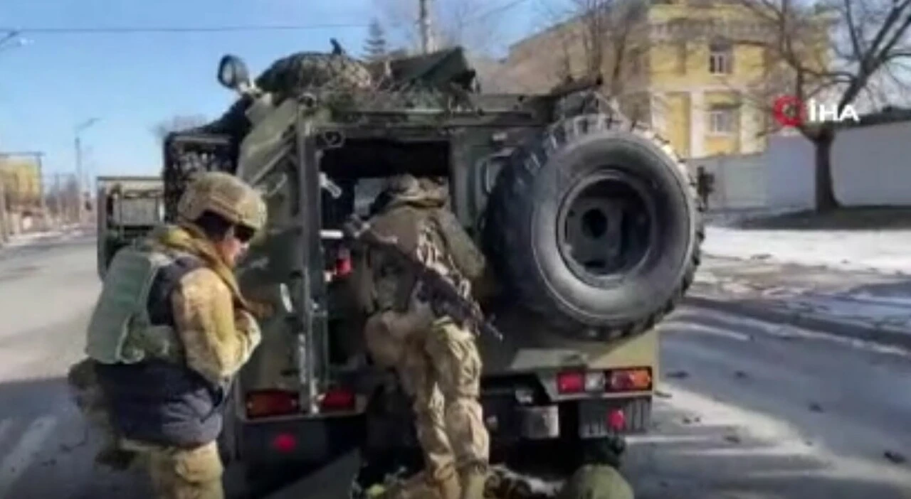 Harkov’da sokak savaşı! Rusya’nın girdiği kentten sıcak görüntüler geldi