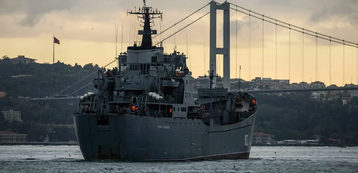 Türkiye Boğazları kapattı mı? Rus savaş gemileri Boğazdan geçebilir mi?