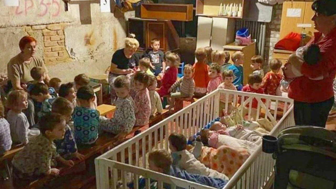 Altay Bayındır'dan anlamlı paylaşım: "Savaşa hayır" dedi