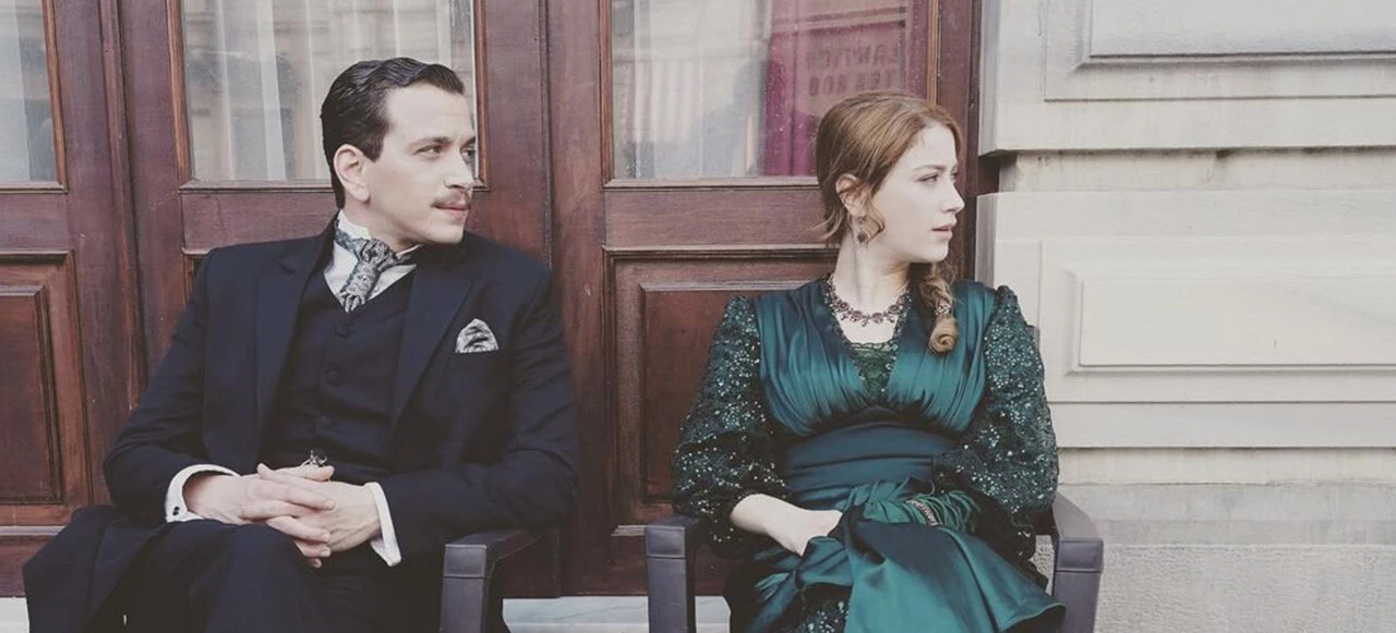 Pera Palas'ta Gece Yarısı'nın Halit'i Selahattin Paşalı kimdir, kaç yaşında, hangi dizilerde oynadı?