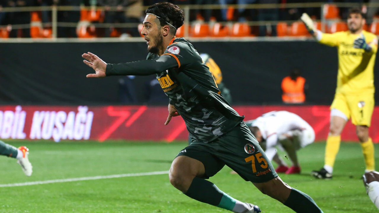 Erol Bulut’un ‘karaktersiz’ dediği futbolcunun kim olduğu ortaya çıktı!