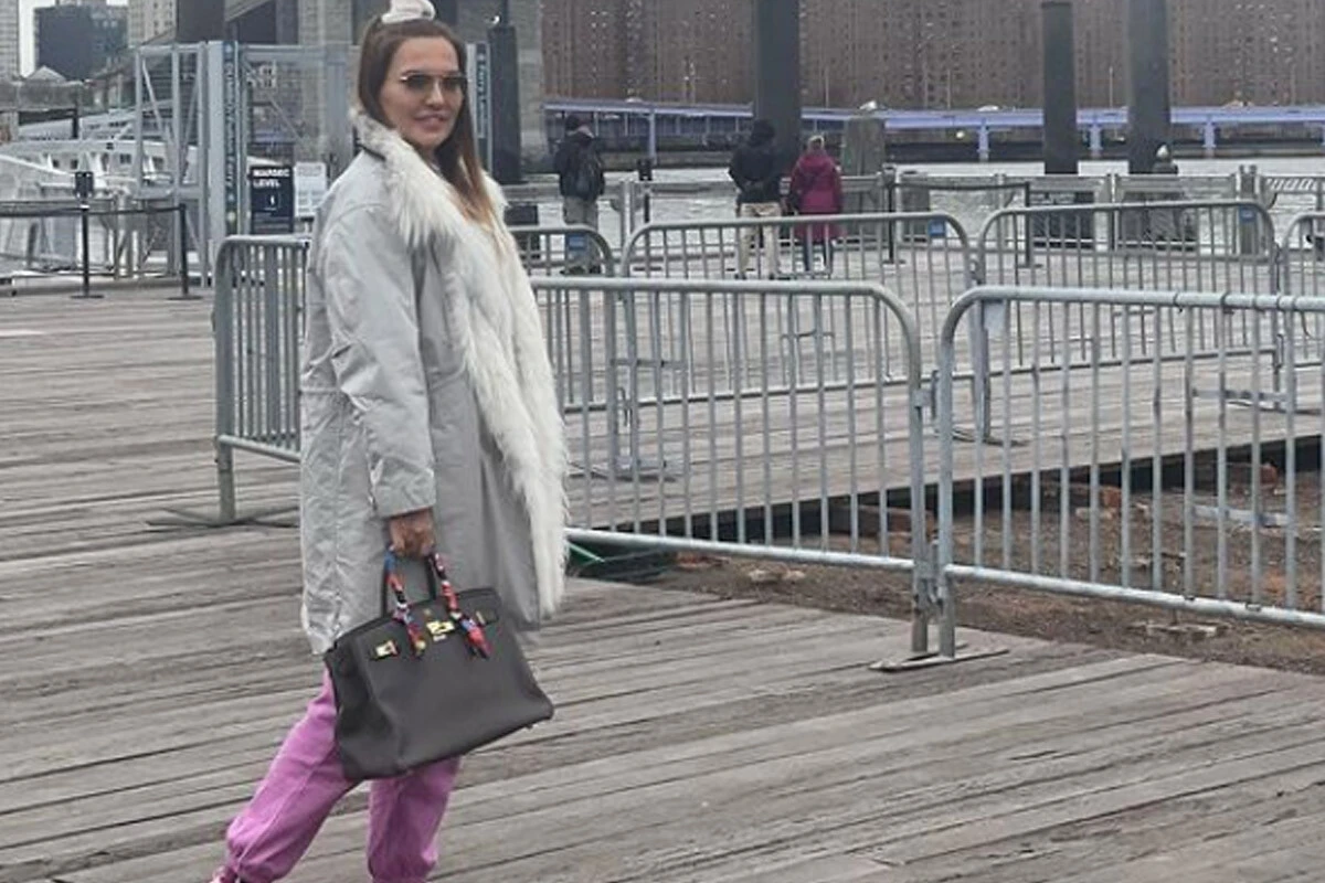 Demet Akalın Amerika'da bir seruma 12 bin dolar verdi