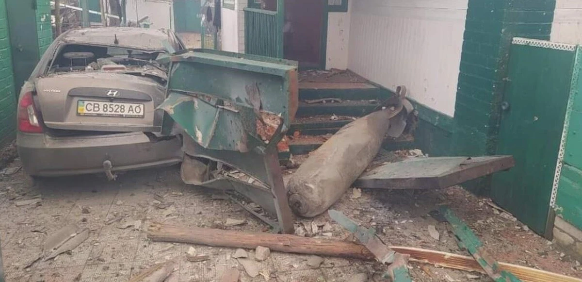 Düşürülen uçağın pilotu halk tarafından yakalandı