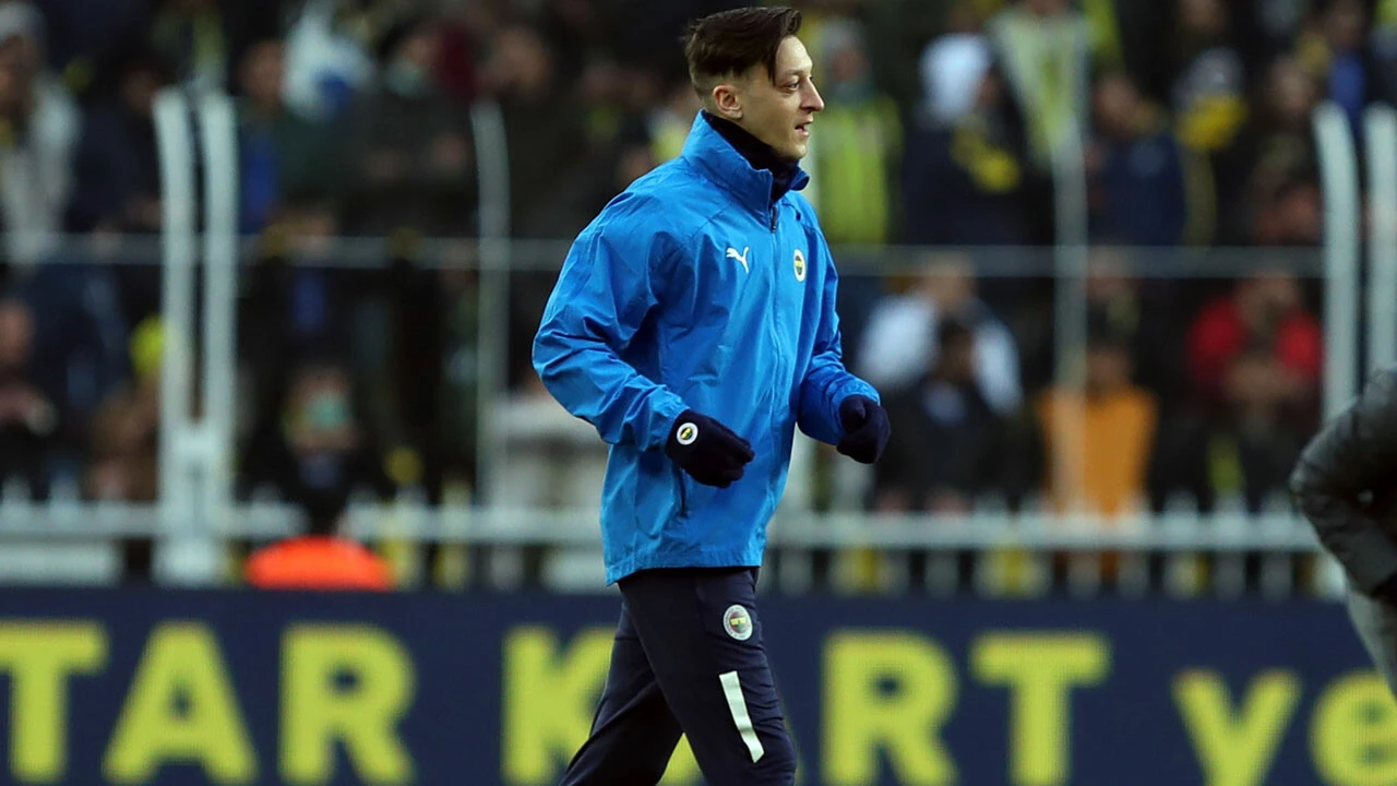 Kadıköy'de fırtınalı derbi! Maç sonucu: Fenerbahçe 1-1 Trabzonspor