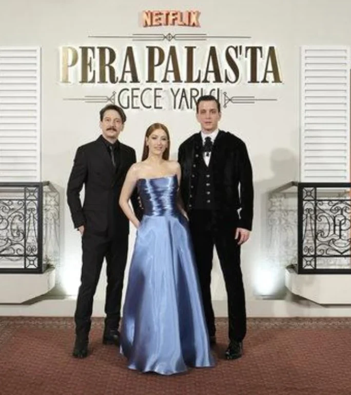 Pera Palas'ta Gece Yarısı dizisinin başrolü Hazal Kaya eleştirilere cevap verdi