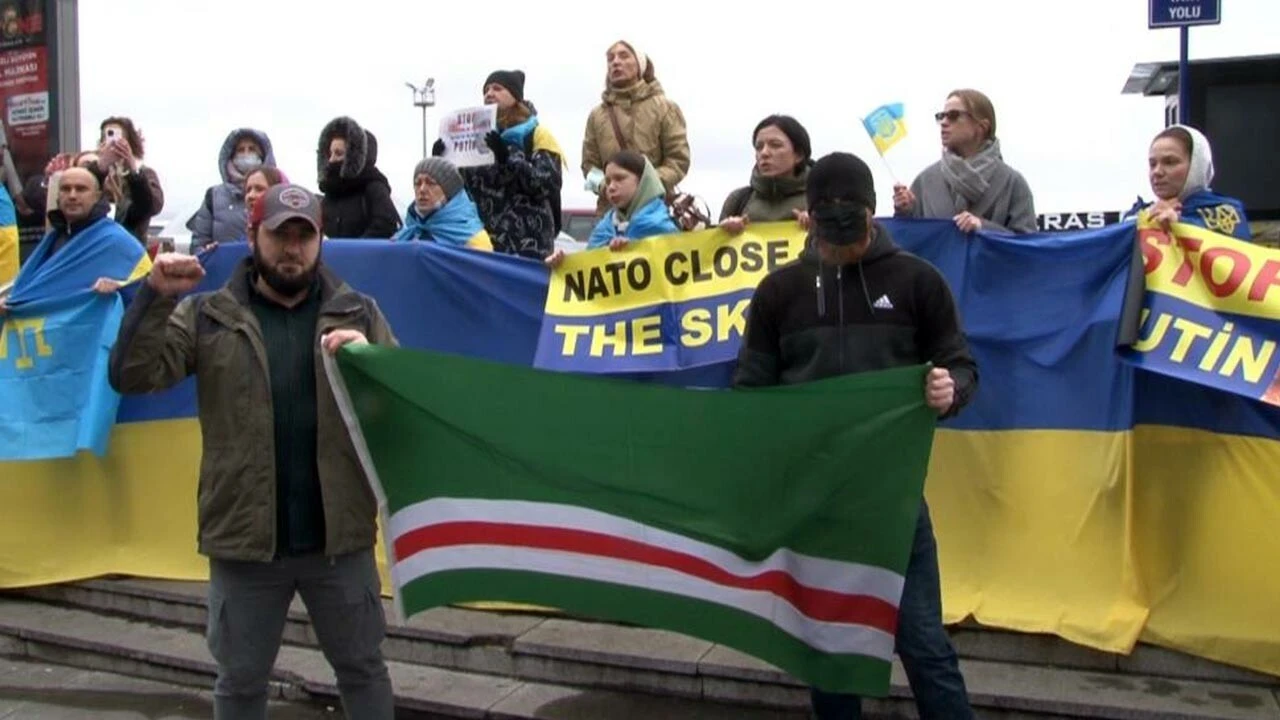 'Putin için ölürüm' diyen Kadirov'u çıldırtacak görüntü: Türkiye'deki Çeçenler safını belli etti