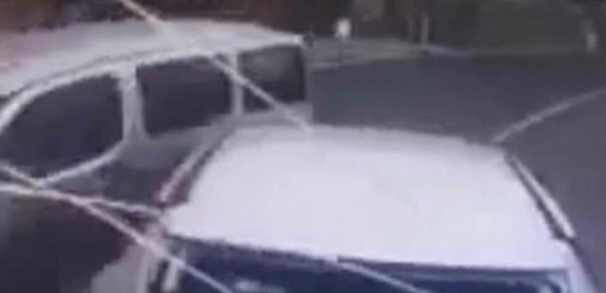 İETT otobüsünü aracı metrelerce sürükledi