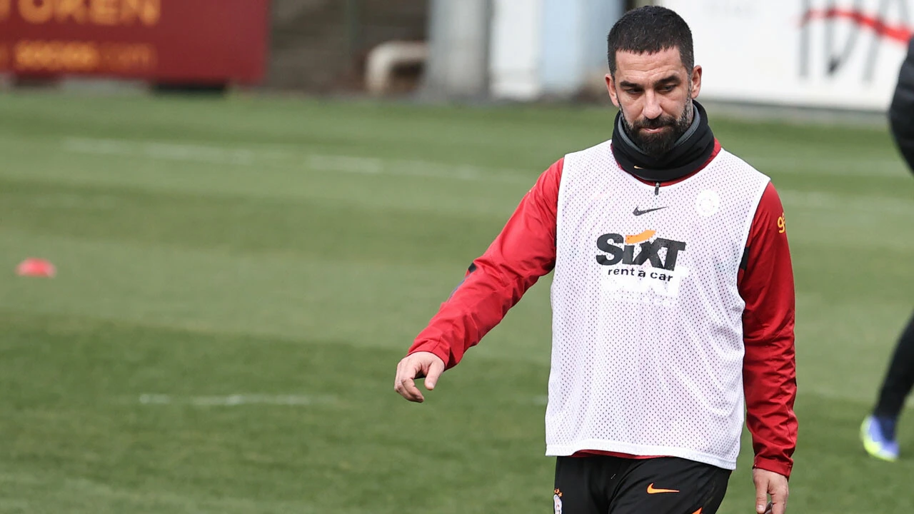 Domenec Torrent, Barcelona maçı planını belirledi! Fatih Terim'in izinden gidecek...