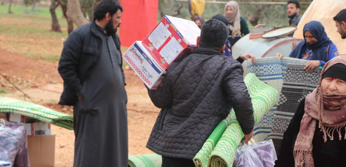 Sadakataşı İdlibli mültecilere yardım ulaştırdı