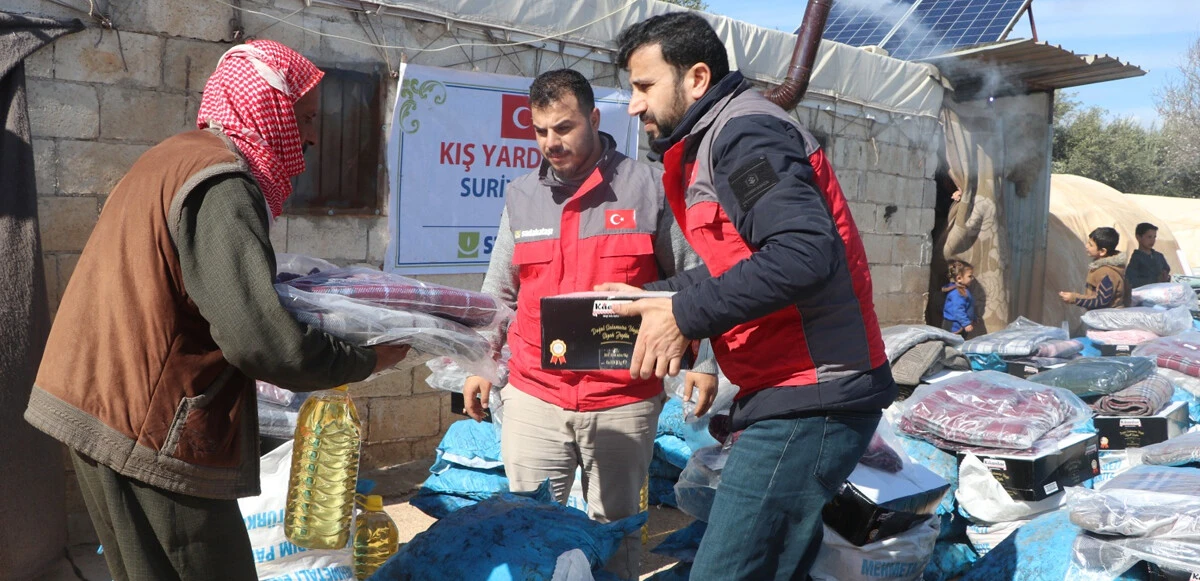 Sadakataşı İdlibli mültecilere yardım ulaştırdı