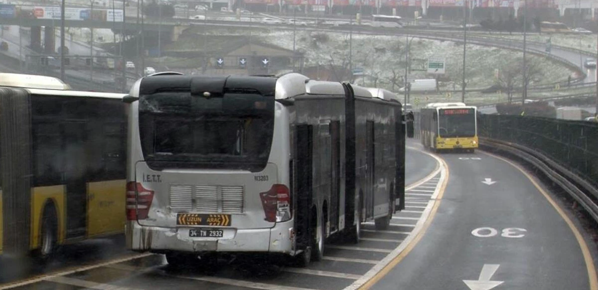 Son dakika: İstanbul beyaza büründü: Bazı bölgelerde kar kalınlığı 20 santime ulaştı
