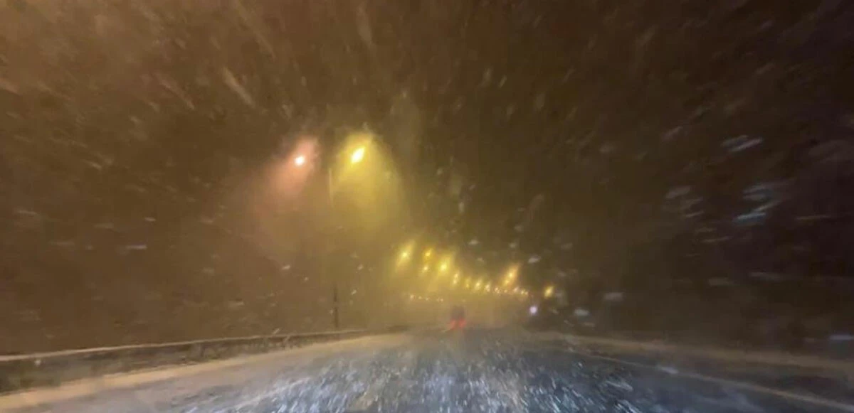 Son dakika: İstanbul beyaza büründü: Bazı bölgelerde kar kalınlığı 20 santime ulaştı