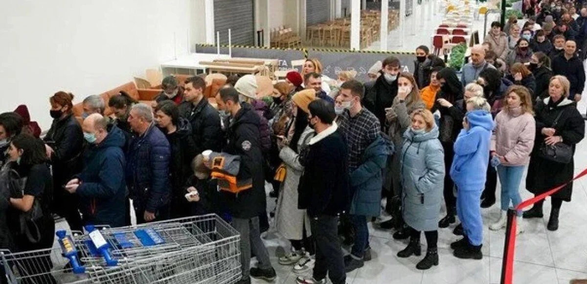 Yaptırımların şiddeti gün geçtikçe artıyor: Rusya iflasın eşiğinde mi?