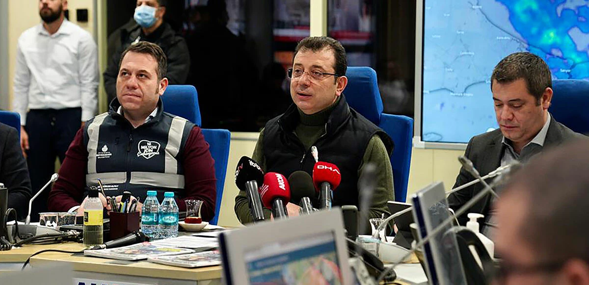 İmamoğlu saat vererek uyardı: Son 30 yılın en soğuk gecesiydi, güneşe aldanmayın kar bastıracak