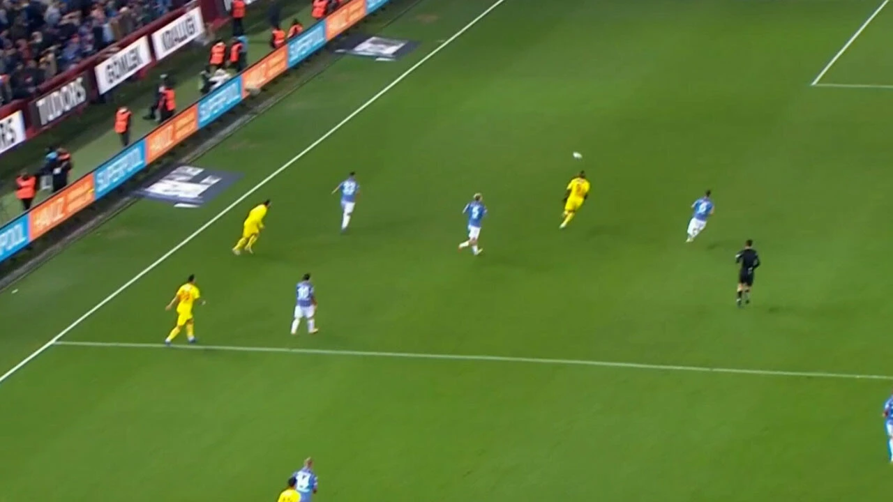 Trabzonspor-Göztepe maçında skandal: Kritik pozisyonu kameralar çekemedi