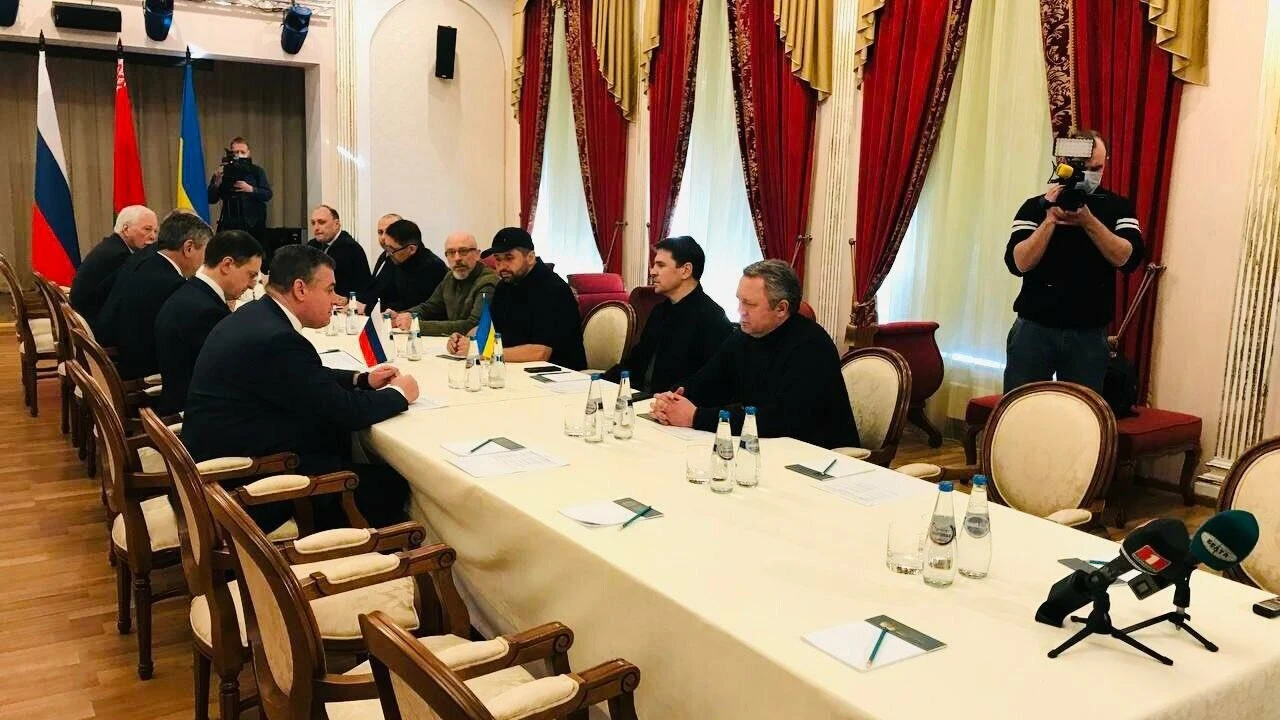 Rusya ve Ukrayna müzakereleri çevrim içi devam ediyor