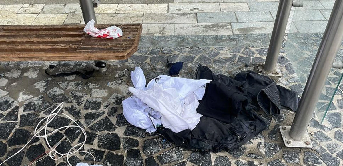 Düzce’de bomba paniği! Otobüs durağında unutulan çanta fünye ile patlatıldı