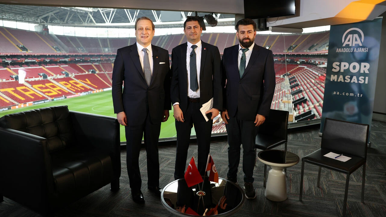 Galatasaray, Kulüpler Birliği'nden ayrılacak mı? Burak Elmas açıkladı