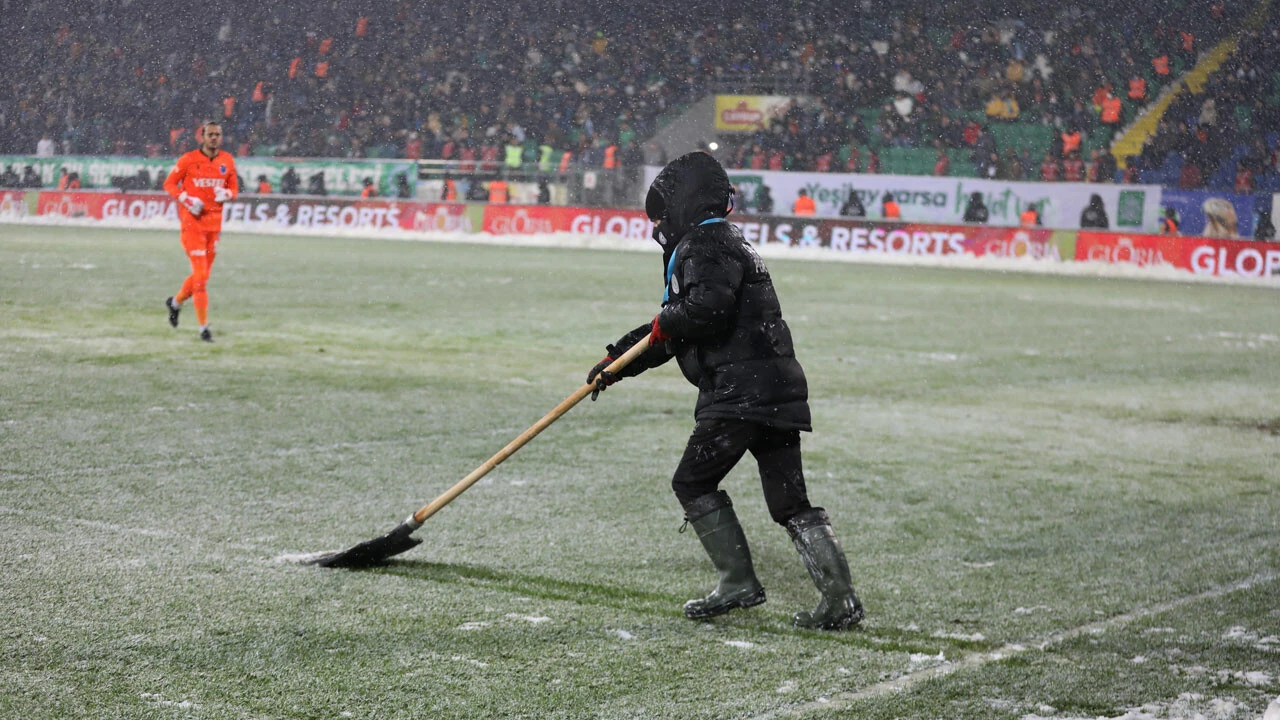 Rizespor, lideri 3 penaltıyla yıktı! Maç sonucu: Çaykur Rizespor 3-2 Trabzonspor